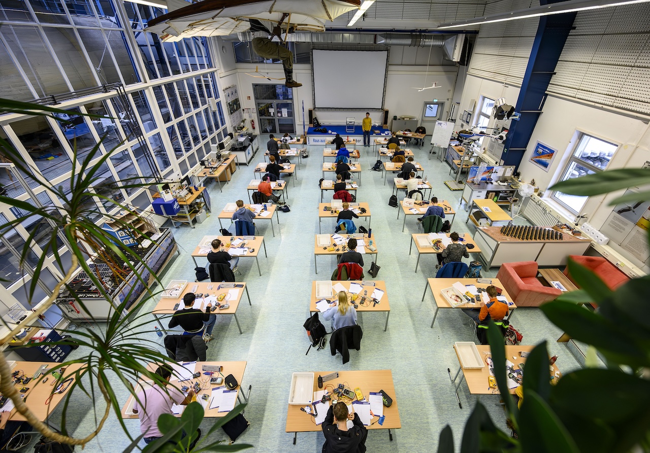 Physiknachwuchstalente kommen zur Bundesrunde im DLR Göttingen zusammen