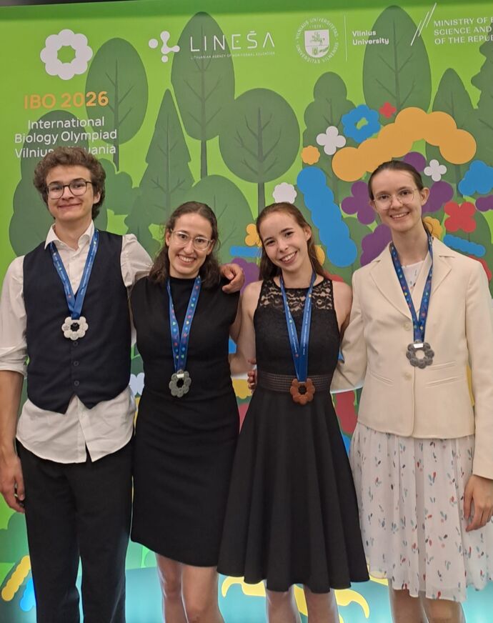 Die stolzen Medaillengewinner:innen (v.l.n.r.: Gregor Schneider, Verena Hieber, Lilia Dieterlen, Marie Lautenschlager)