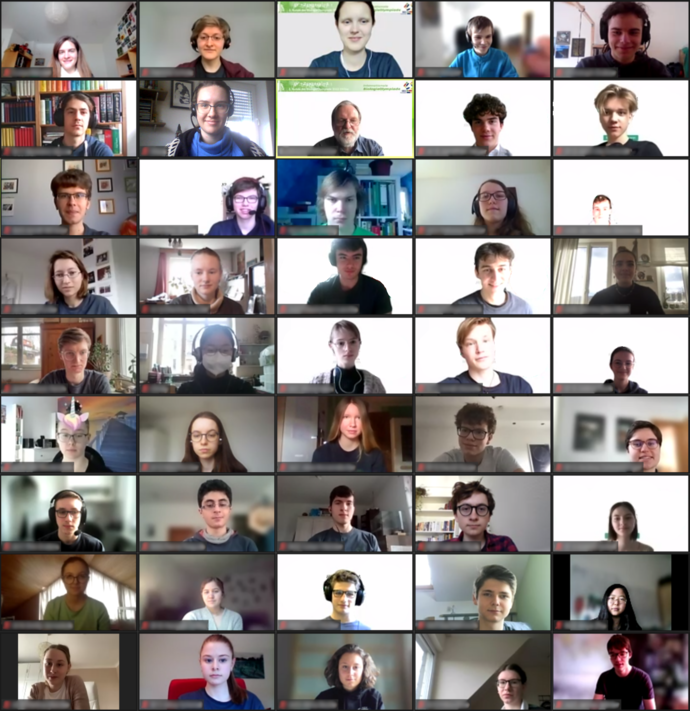 Einblick in den Videocall der Teilnehmenden und Betreuer:innen der 3. Runde im Auswahlwettbewerb zur 33. IBO IPN-IBO Einblick in den Videocall der Teilnehmenden und Betreuer:innen der 3. Runde im Auswahlwettbewerb zur 33. IBO