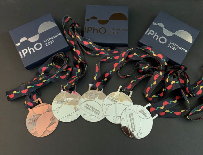 Medaillen für das deutsche Team der IPhO 2021