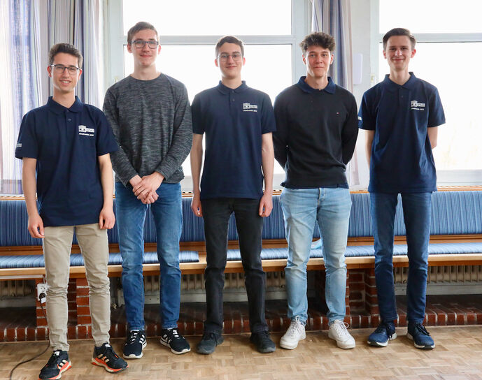 Die Sieger der PhysikOlympiade in Deutschland 2022: v.l.n.r. Finnley Paolella, Tim Enders, Théo Lequy, Christian Vogel, Lukas Tyben.