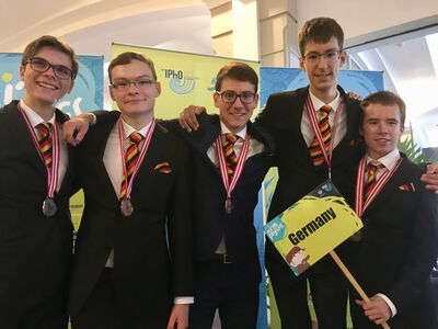 Deutsches Team der IPhO 2017 in Yogyakarta, Indonesien IPhO - IPN